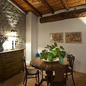 La Corte Di Nando Varzi