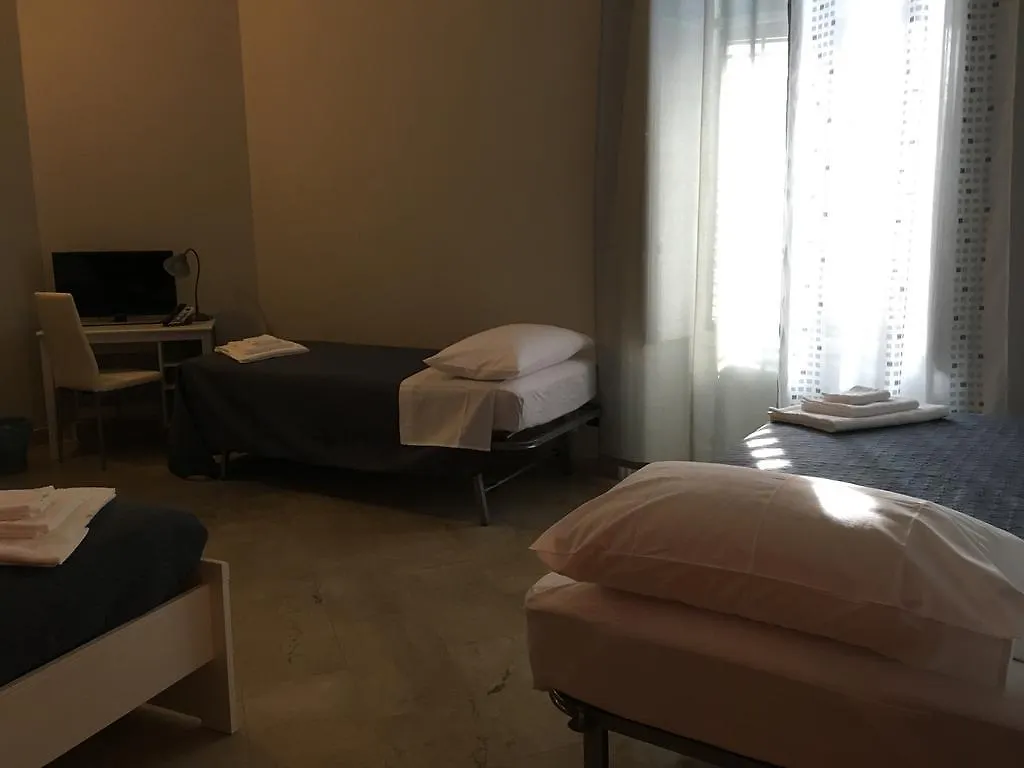 B&B Palermo Villareale 0*,  Italien